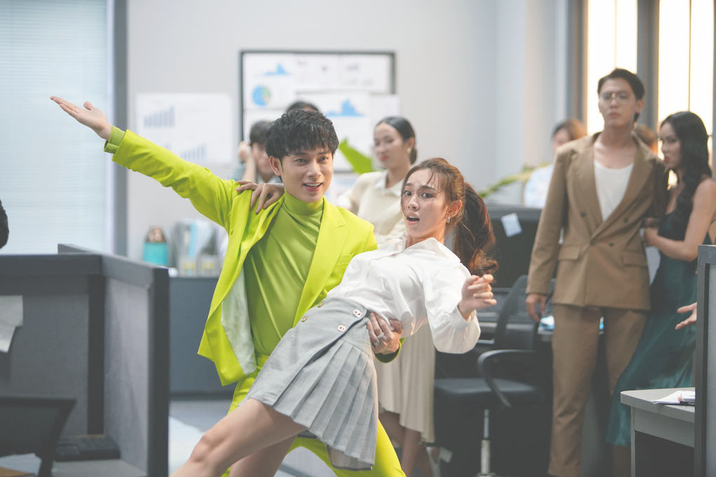 Thùy Tiên truyền cảm hứng Sống khỏe vẽ đường cong - 1 Thùy Tiên truyền cảm hứng Sống khỏe vẽ đường cong - 1