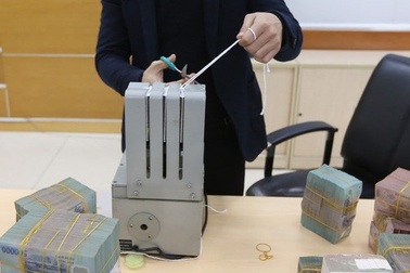 Những mạch ngầm giảm lãi suất