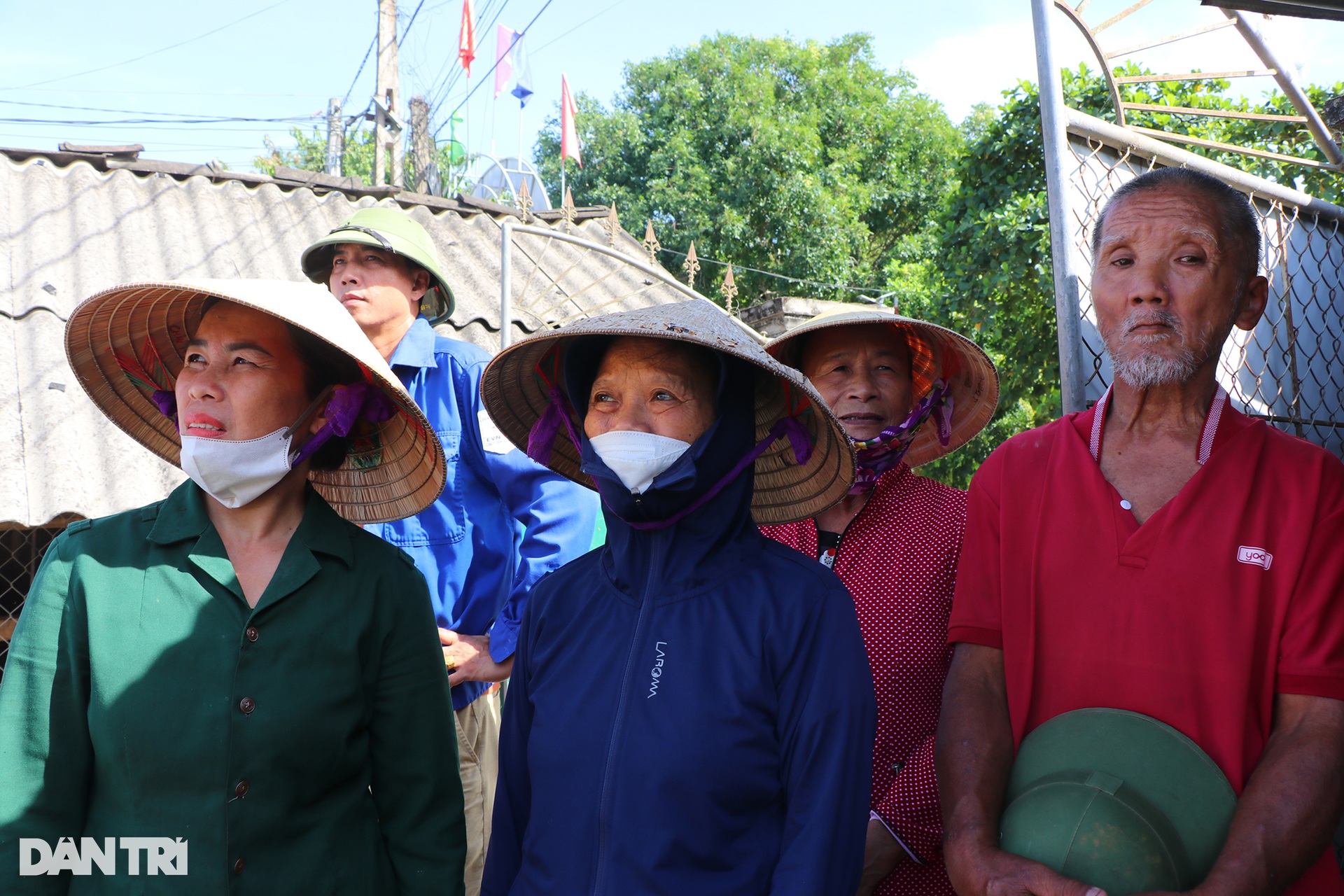 Khởi công xây nhà Nhân ái tặng người mẹ nghèo ở Nghệ An - 8 Khởi công xây nhà Nhân ái tặng người mẹ nghèo ở Nghệ An - 8