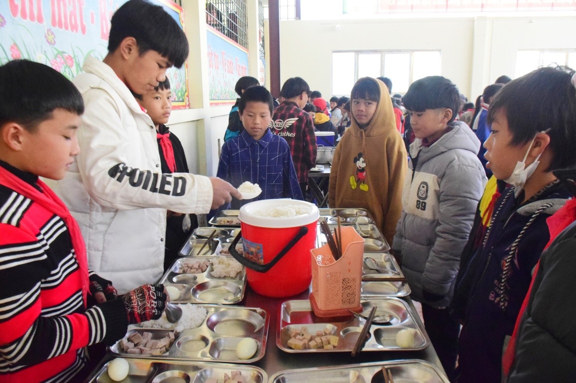 Lào Cai: Yêu cầu tạm dừng bán trú tại trường tuần học đầu tiên sau Tết - 1 Lào Cai: Yêu cầu tạm dừng bán trú tại trường tuần học đầu tiên sau Tết - 1