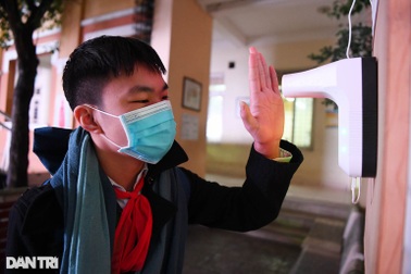 Thủ tướng tiếp tục đôn đốc việc mở cửa trường học, chậm nhất trước 14/2