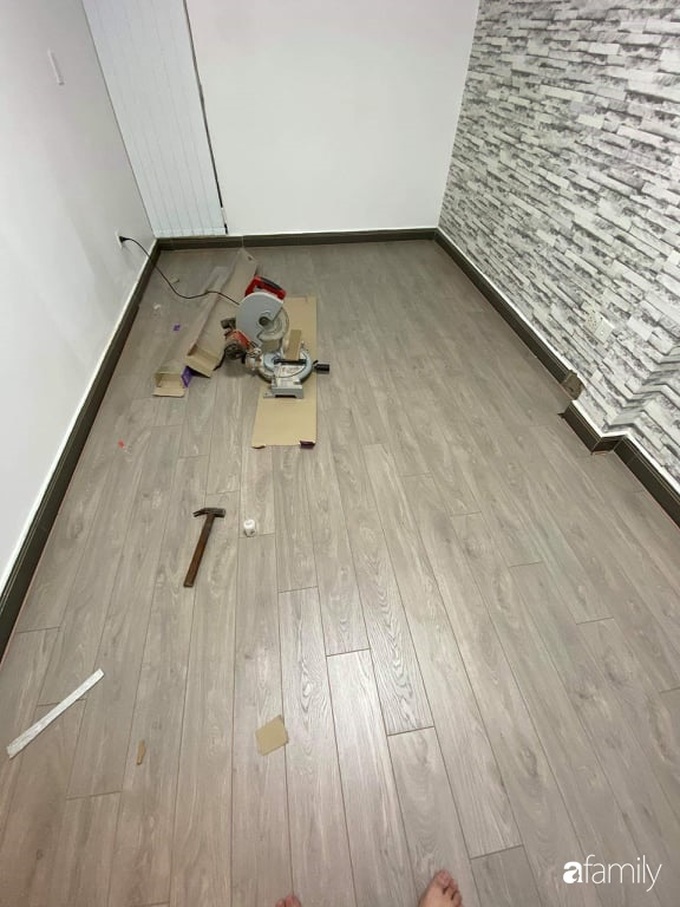 Tự tay trang trí phòng ngủ 12m² với chi phí gần 30 triệu, chàng trai Sài Gòn 23 tuổi nhận lại sự "trầm trồ" của người xem - Ảnh 4. Tự tay trang trí phòng ngủ 12m² với chi phí gần 30 triệu, chàng trai Sài Gòn 23 tuổi nhận lại sự "trầm trồ" của người xem - Ảnh 4.