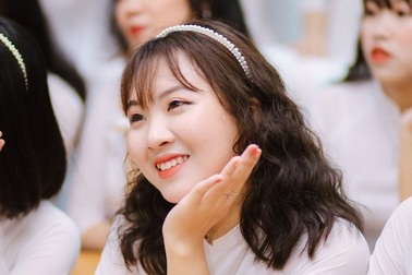 Nữ thủ khoa khối C toàn quốc vừa biết điểm thi, vừa được kết nạp Đảng