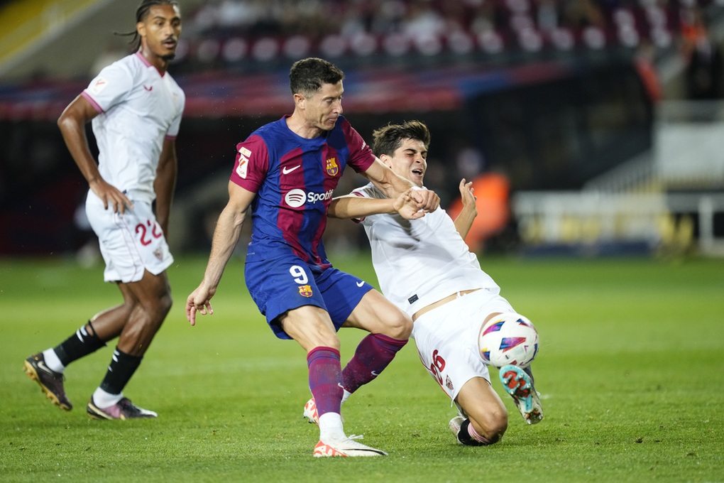 Sergio Ramos trở thành tội đồ khiến đội nhà thua Barcelona - 1