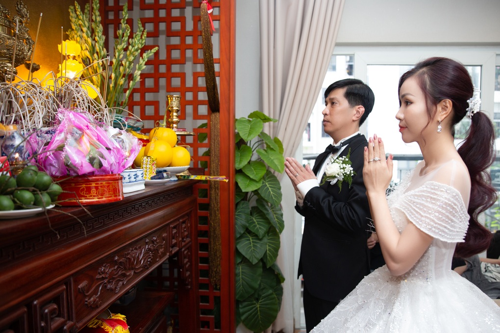 NSND Quang Thọ hát mừng đám cưới Sao Mai Tuấn Anh - 1 NSND Quang Thọ hát mừng đám cưới Sao Mai Tuấn Anh - 1