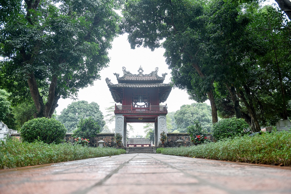 Cảnh vắng vẻ không một bóng người tại các điểm du lịch nổi tiếng ở Hà Nội - 2 Cảnh vắng vẻ không một bóng người tại các điểm du lịch nổi tiếng ở Hà Nội - 2