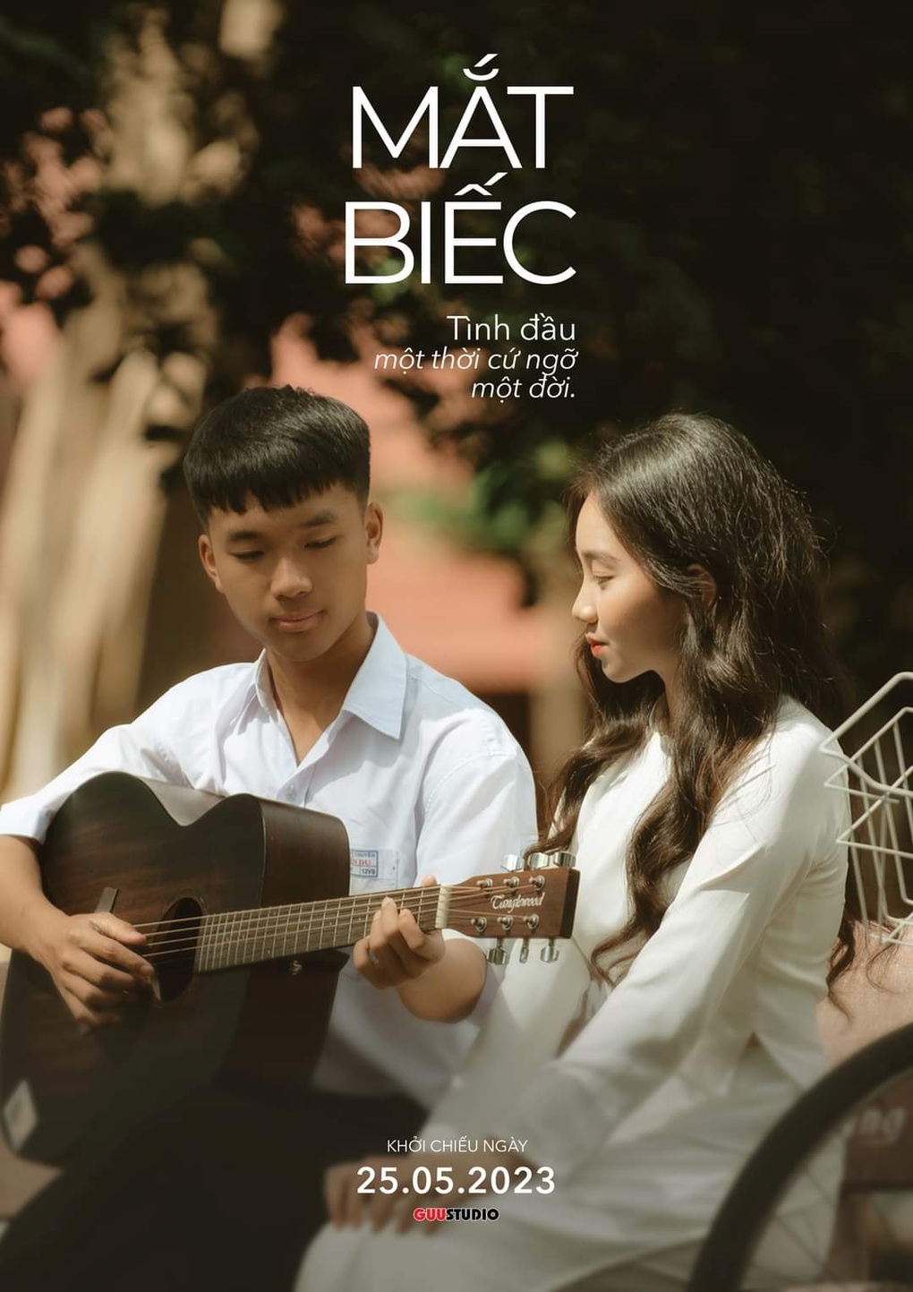 Bộ kỷ yếu đậm chất văn học gây sốt của học sinh trường chuyên phố núi - 7 Bộ kỷ yếu đậm chất văn học gây sốt của học sinh trường chuyên phố núi - 7