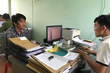 Bị vạ lây vì người cùng khu trọ chiếm đoạt xe máy