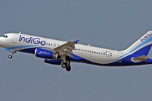 Máy bay Ấn Độ bốc cháy, 147 hành khách hoảng loạn