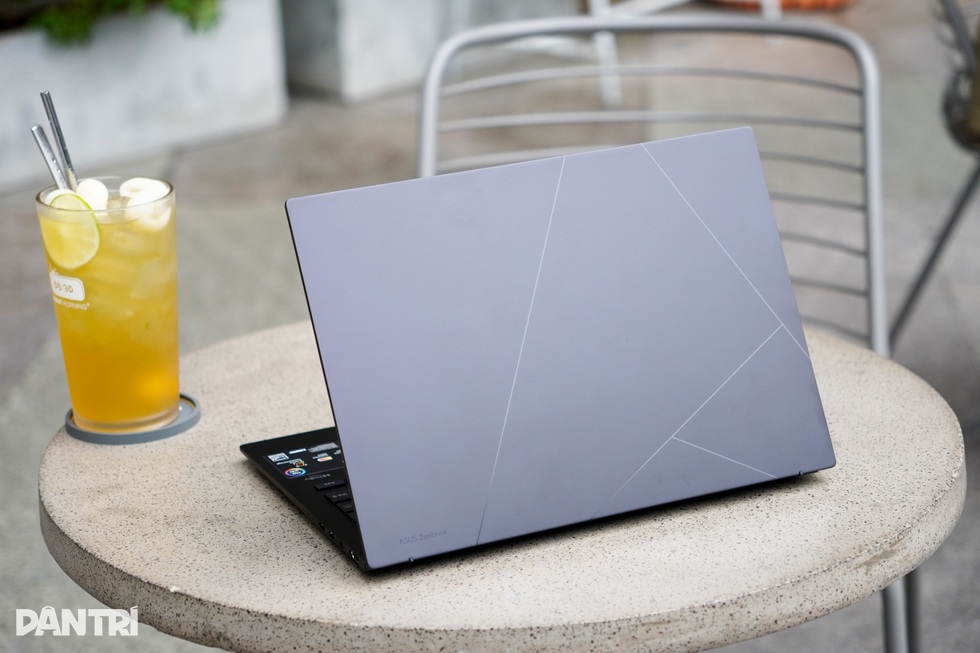 Đánh giá Asus Zenbook 14: Mỏng nhẹ, hiệu năng vừa phải - 20 Đánh giá Asus Zenbook 14: Mỏng nhẹ, hiệu năng vừa phải - 20