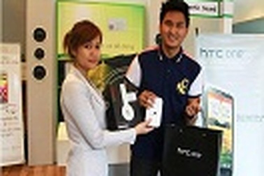 Những hình ảnh đầu tiên của HTC One X tại showroom HTC 