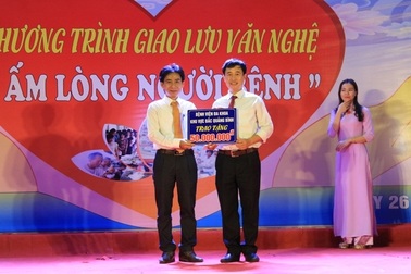 Chương trình “Ấm lòng người bệnh” quyên góp gần 500 triệu đồng ủng hộ bệnh nhân nghèo