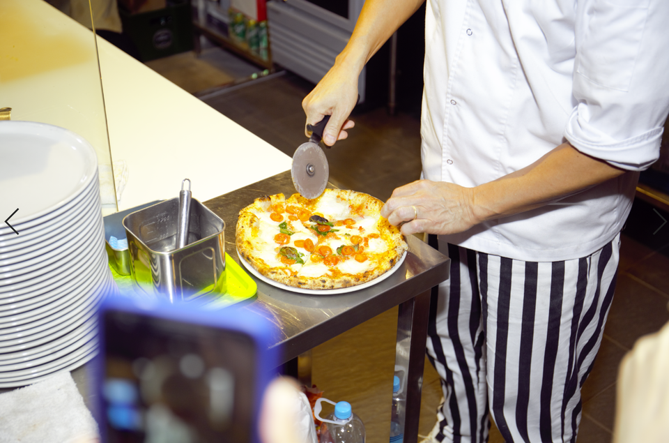 Pizza truyền thống Ý đã trở lại với thực khách Việt Nam - 5 Pizza truyền thống Ý đã trở lại với thực khách Việt Nam - 5