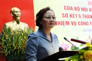 Cử tri phản ánh cán bộ lề mề, thụ động, Bộ Nội vụ cam kết chấn chỉnh