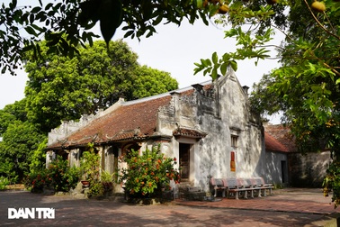 Chiêm ngưỡng di tích đá, tượng gỗ độc đáo trong chùa cổ 700 tuổi ở xứ Đông