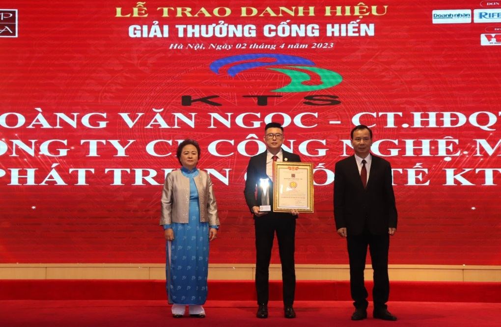 Chủ tịch KTS Group nhận danh hiệu Giải thưởng cống hiến tiêu biểu - 2022 - 3