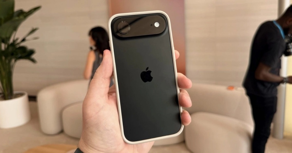 Giá iPhone Air giảm gần chục triệu đồng, xuống mức thấp nhất từ khi lên kệ