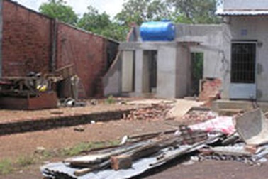 Nơi lốc xoáy đi qua…