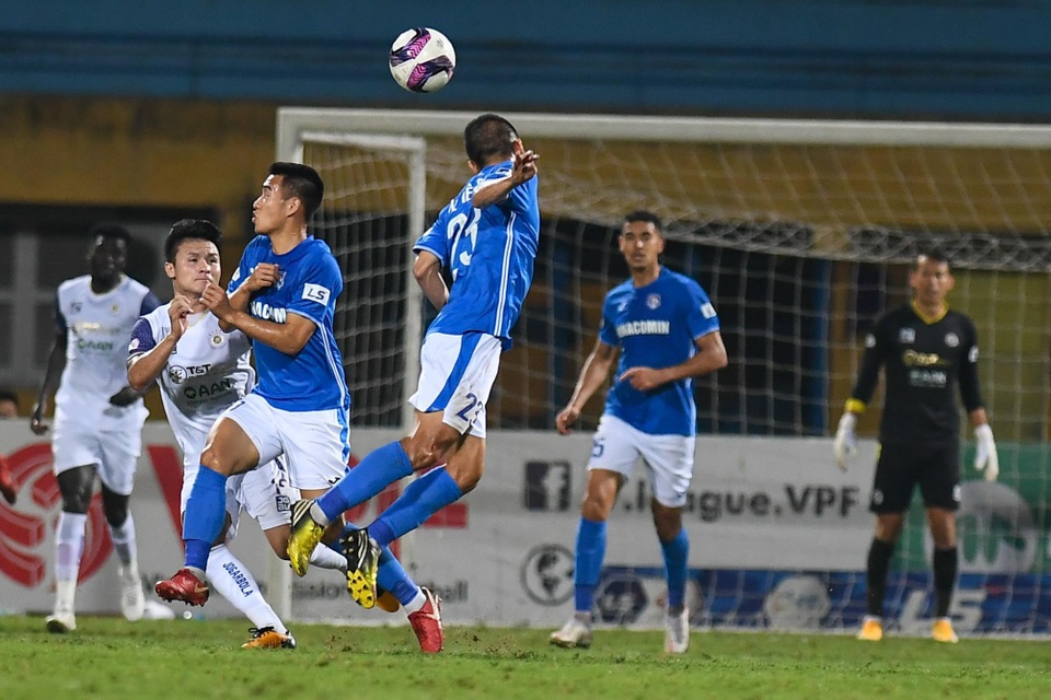 CLB Hà Nội 4-0 Than Quảng Ninh: Quang Hải rực sáng - 5 CLB Hà Nội 4-0 Than Quảng Ninh: Quang Hải rực sáng - 5