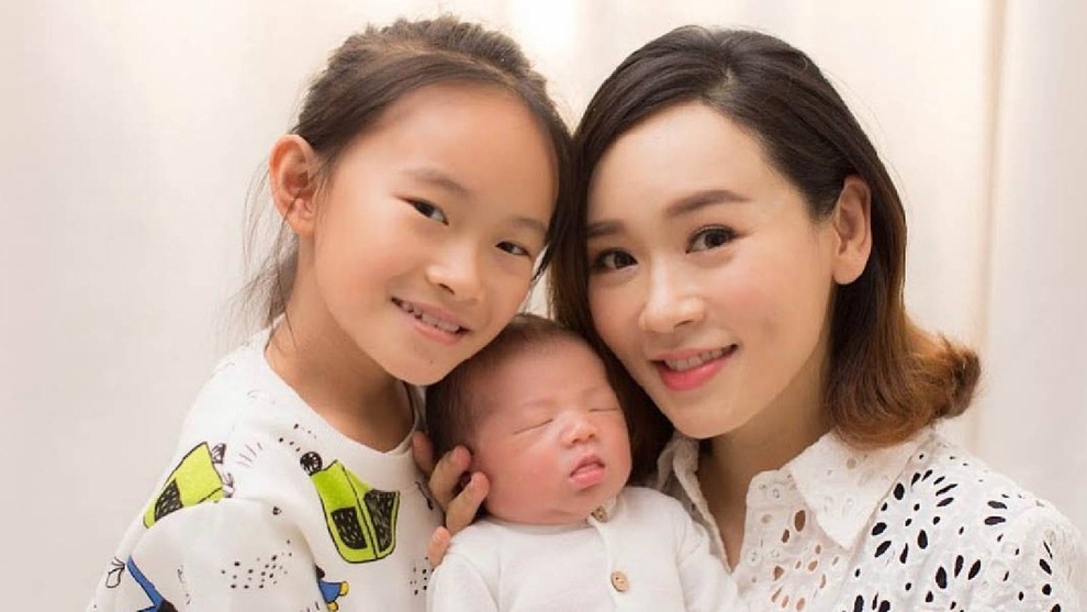 Cái kết bất ngờ của cựu hoa hậu chịu nhiều điều tiếng vì làm mẹ đơn thân - 3 Cái kết bất ngờ của cựu hoa hậu chịu nhiều điều tiếng vì làm mẹ đơn thân - 3