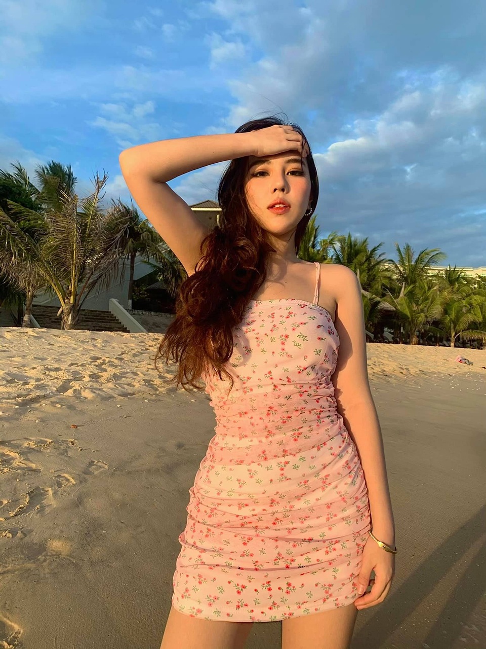 Nữ sinh ĐH Văn Lang xinh xắn, có đường nét hao hao ca sĩ Min - 11 Nữ sinh ĐH Văn Lang xinh xắn, có đường nét hao hao ca sĩ Min - 11