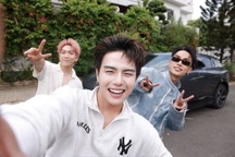 VinFast VF 7 ghi điểm với nghệ sĩ trẻ nhờ hệ thống treo đa điểm, thiết kế tiện nghi