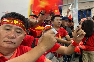 Bóng đá Malaysia cần một lời giải thích với cổ động viên Việt Nam