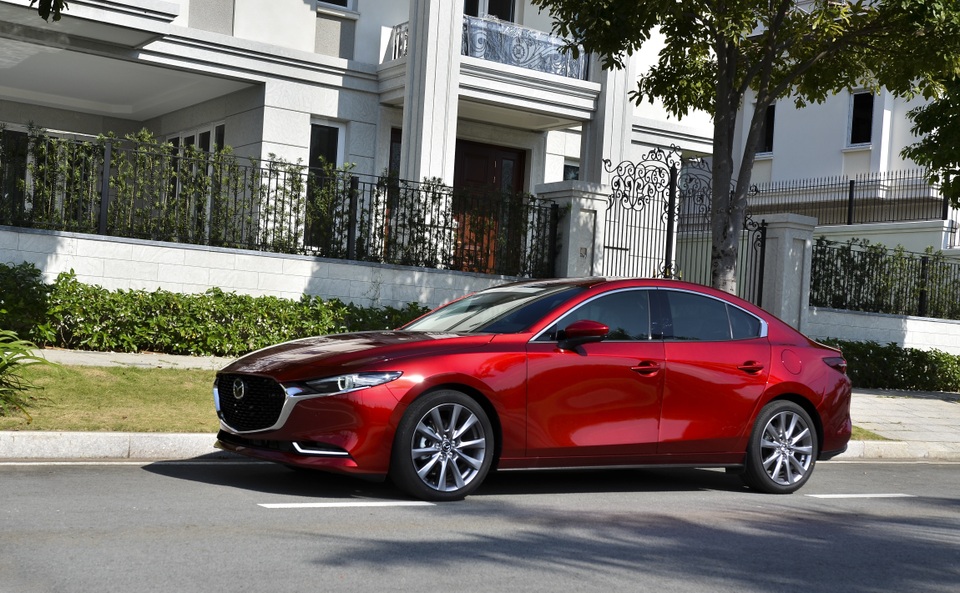 Thaco bất ngờ công bố giá bán mới xe Mazda3 2020, giảm 20 triệu đồng - 1 Thaco bất ngờ công bố giá bán mới xe Mazda3 2020, giảm 20 triệu đồng - 1