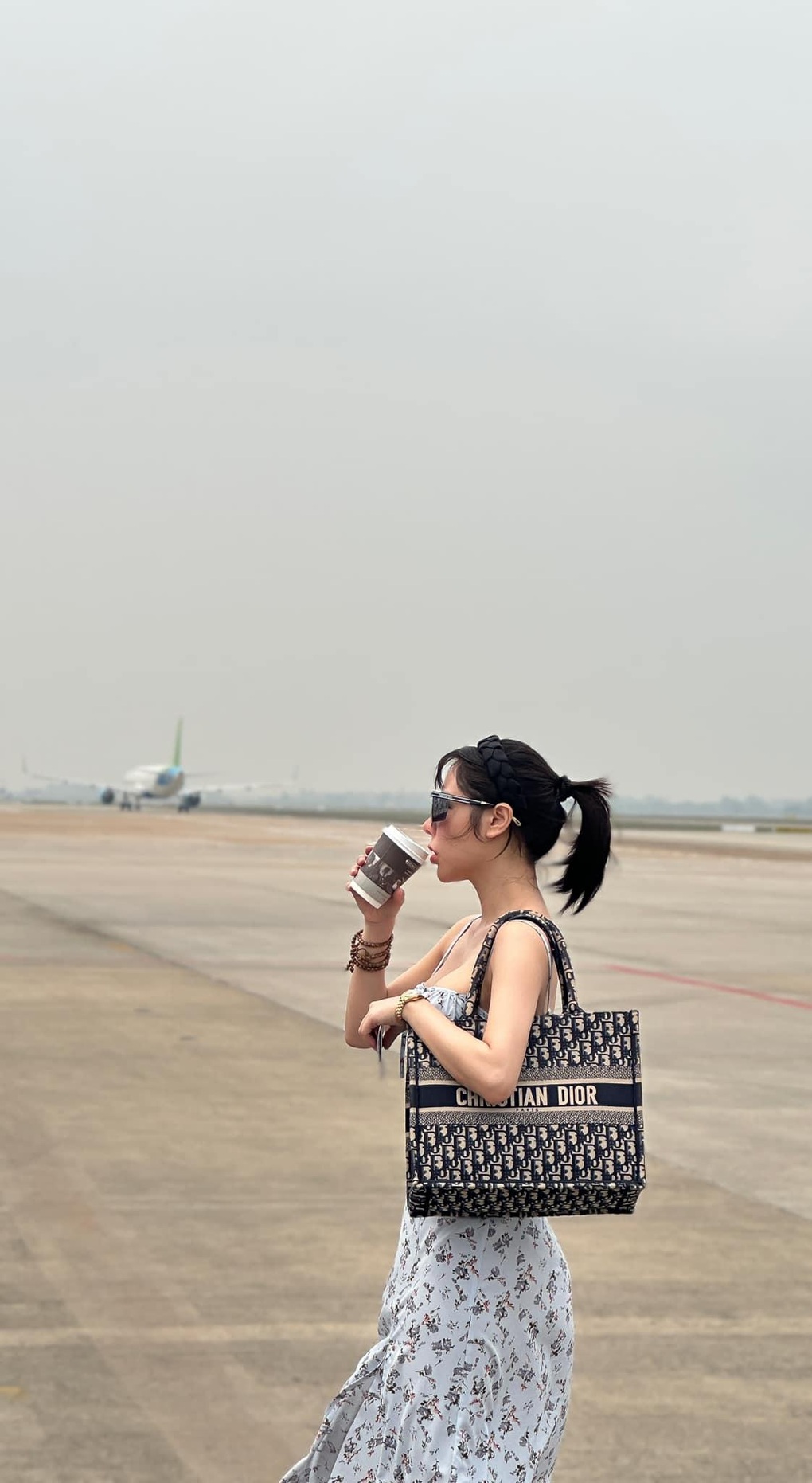 Bị chê nhan sắc khi lọt ống kính người lạ, bạn gái của Huỳnh Anh nói sao? - 2 Bị chê nhan sắc khi lọt ống kính người lạ, bạn gái của Huỳnh Anh nói sao? - 2