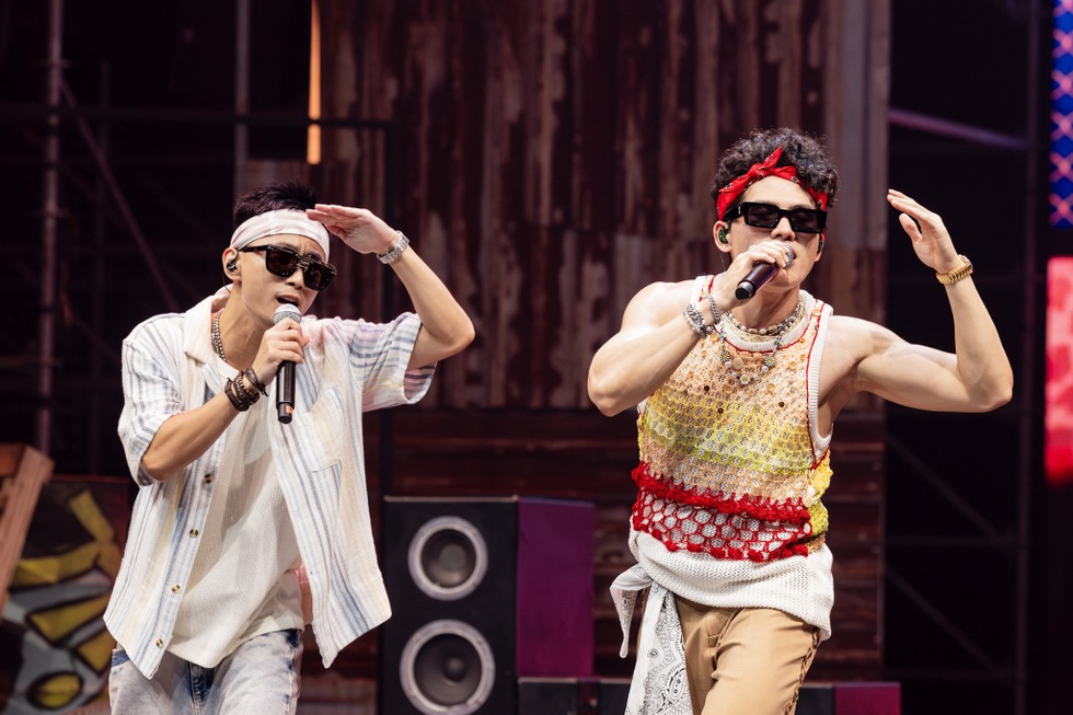 Rapper Rhymastic: Vợ ghen khi tôi khoác tay fan nữ - 4 Rapper Rhymastic: Vợ ghen khi tôi khoác tay fan nữ - 4
