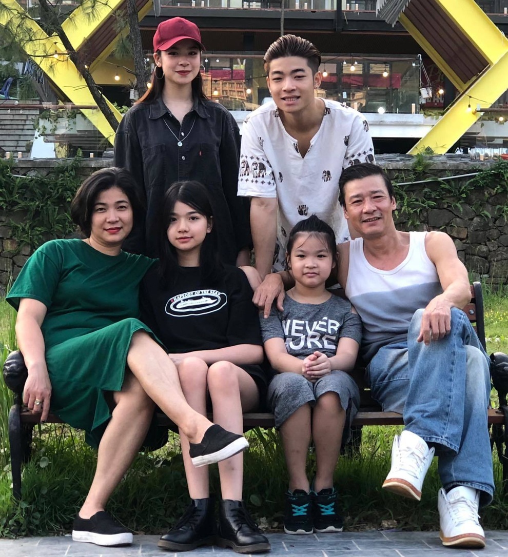 Hai người phụ nữ quyền lực sau ông Sinh, Shark Long Hương vị tình thân - 1 Hai người phụ nữ quyền lực sau ông Sinh, Shark Long Hương vị tình thân - 1