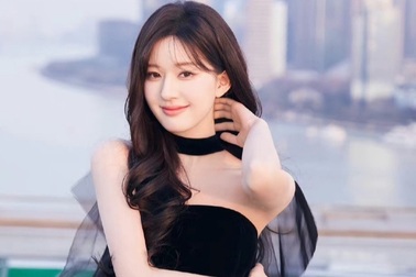 Triệu Lộ Tư: Từng bị đánh mắng vì trượt vai, bị điếc một bên tai