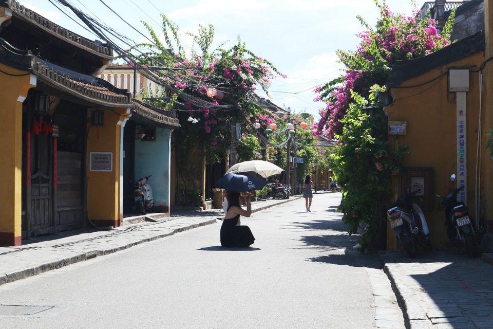 Nắng nóng như thiêu như đốt, hàng quán nước giải khát “cháy hàng” - 9 Nắng nóng như thiêu như đốt, hàng quán nước giải khát “cháy hàng” - 9