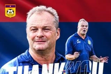 Bóng đá Lào bất ngờ chia tay HLV Michael Weiss