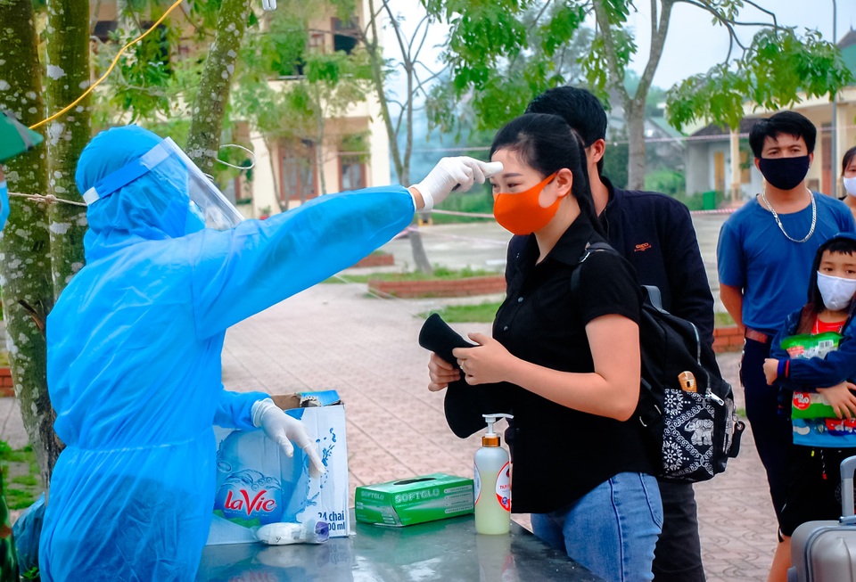 Thêm 300 công dân Nghệ An hoàn thành cách ly trở về nhà - 2 Thêm 300 công dân Nghệ An hoàn thành cách ly trở về nhà - 2