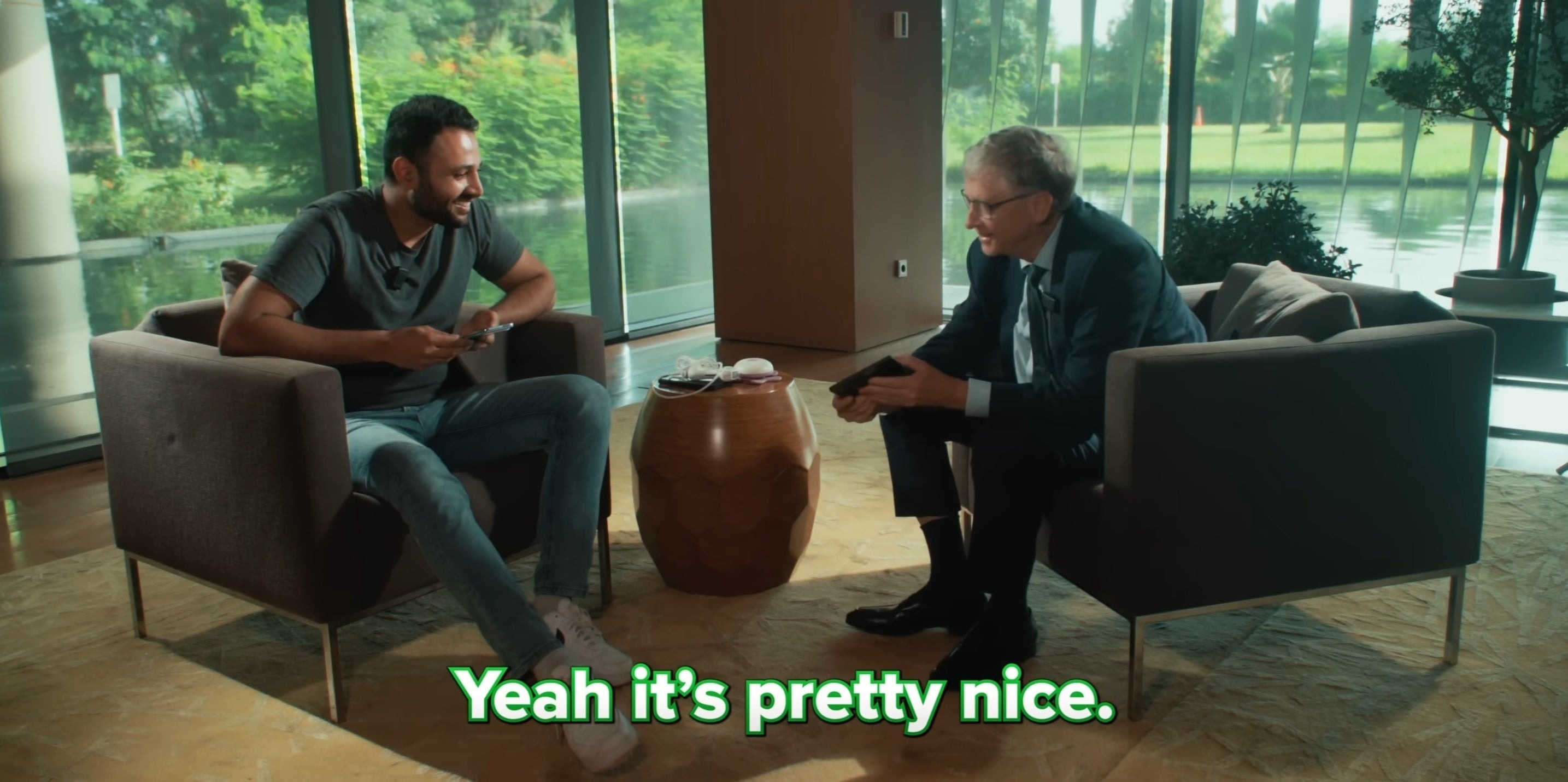 بیل گیتس، مارک زاکربرگ و دیگر میلیاردرها از چه گوشیهای هوشمندی استفاده میکنند؟ - 1 Bill Gates, Mark Zuckerberg và các tỷ phú đang dùng smartphone gì? - 1