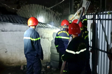 Cháy tiệm sửa xe ở Phan Thiết, 2 người tử vong