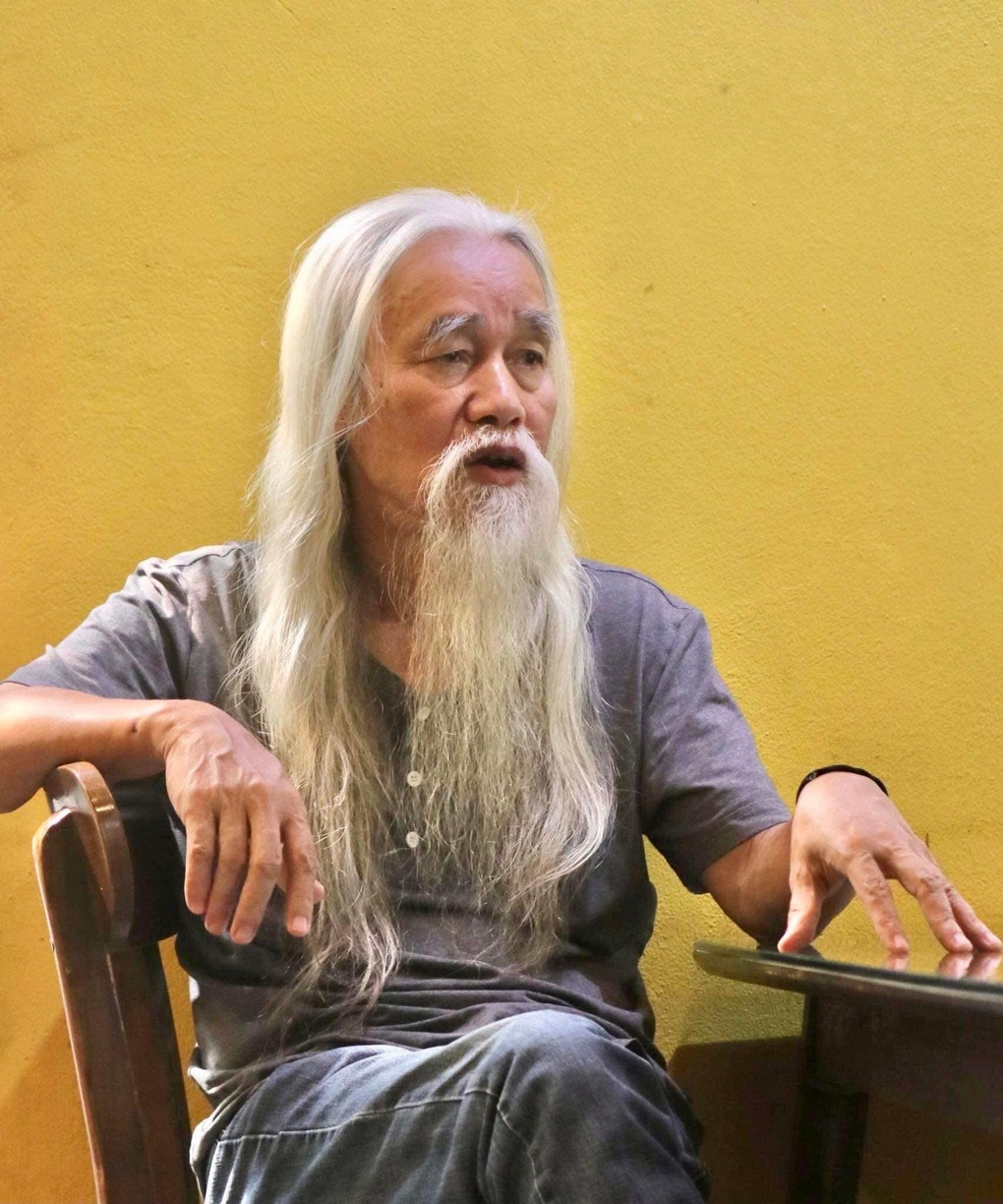 Nhà phê bình Phạm Xuân Nguyên từng cõng Hoàng Phủ Ngọc Tường đi bệnh viện - 1 Nhà phê bình Phạm Xuân Nguyên từng cõng Hoàng Phủ Ngọc Tường đi bệnh viện - 1