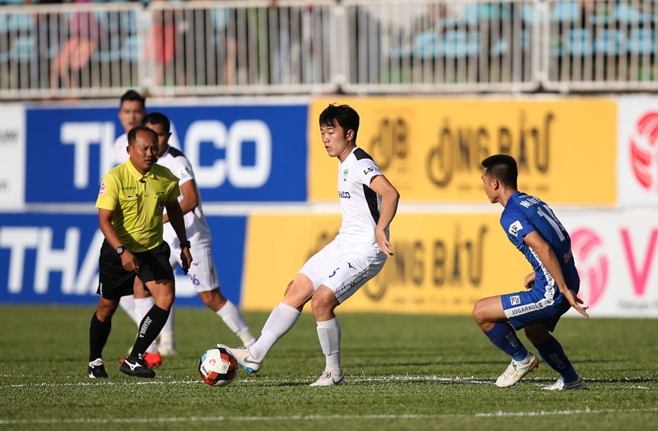 Cuộc đua vô địch khốc liệt tại V-League 2020 - 4