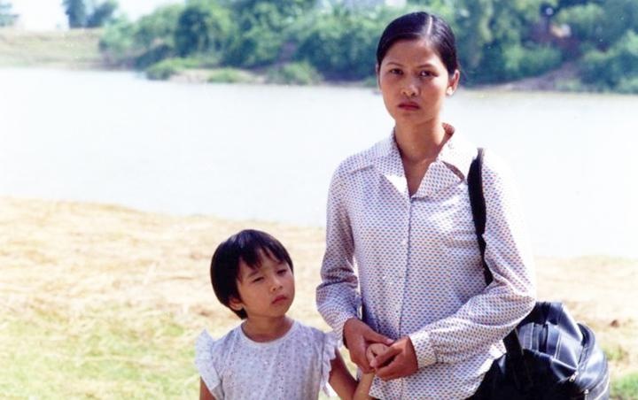 Mỹ nhân Bến không chồng: Người đóng bom tấn Mưa đỏ, người U70 một mình - 1