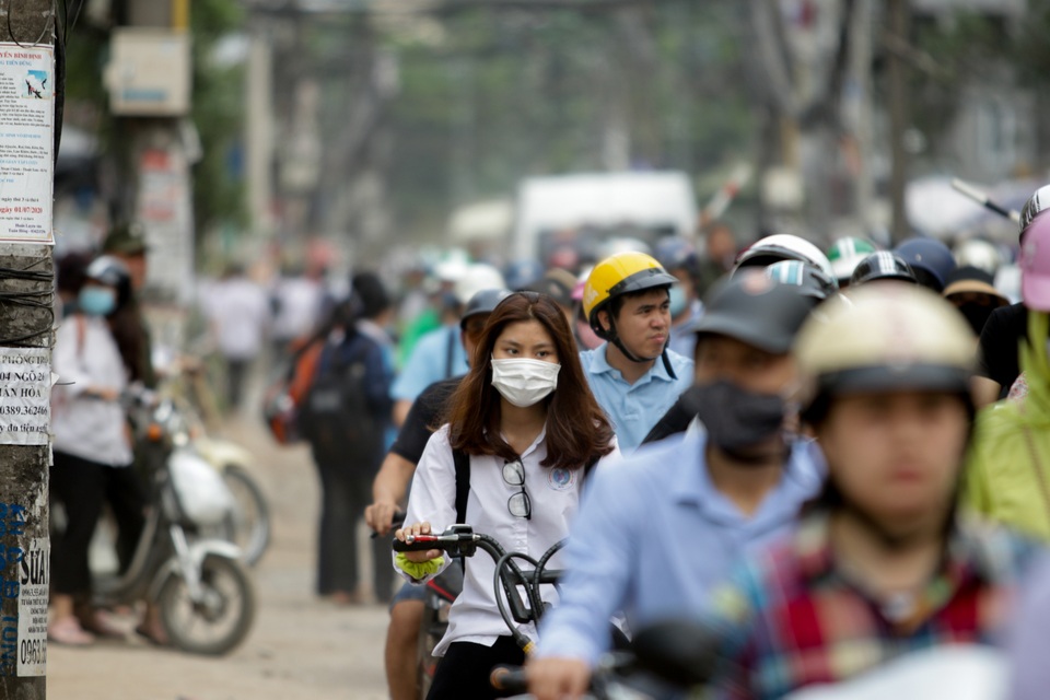 Hà Nội: Hãi hùng cảnh cạm bẫy giăng khắp nơi trên con đường đang mở rộng - 6 Hà Nội: Hãi hùng cảnh cạm bẫy giăng khắp nơi trên con đường đang mở rộng - 6