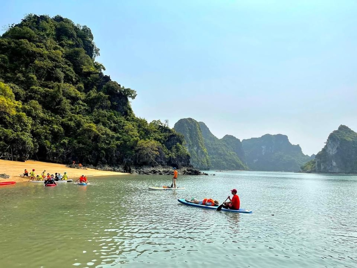 Đa dạng hóa sản phẩm du lịch, Vân Đồn hút khách dịp nghỉ lễ - 2 Đa dạng hóa sản phẩm du lịch, Vân Đồn hút khách dịp nghỉ lễ - 2