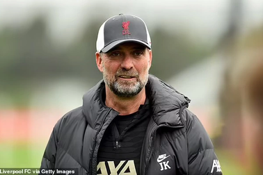 HLV Jurgen Klopp tuyên bố không nhờ Gerrard giúp ngăn Man City vô địch