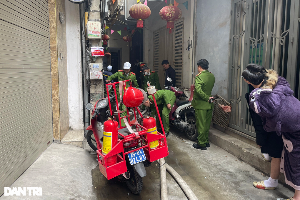 Hà Nội: Cháy nhà do đun bếp củi ở tầng 5 - 7 Hà Nội: Cháy nhà do đun bếp củi ở tầng 5 - 7