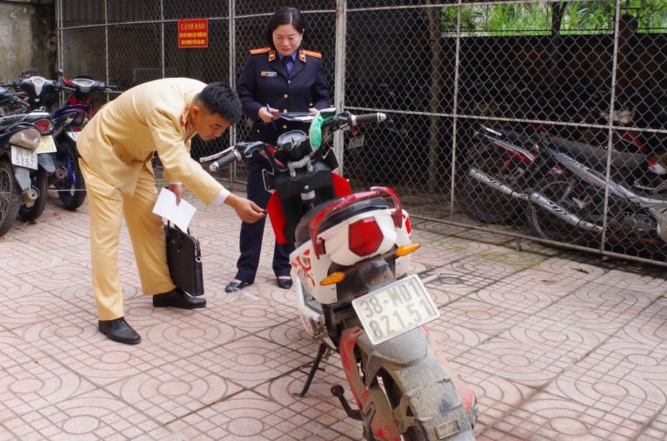 Tông cụ bà đi bộ tử vong rồi lái xe máy điện bỏ trốn - 3 Tông cụ bà đi bộ tử vong rồi lái xe máy điện bỏ trốn - 3