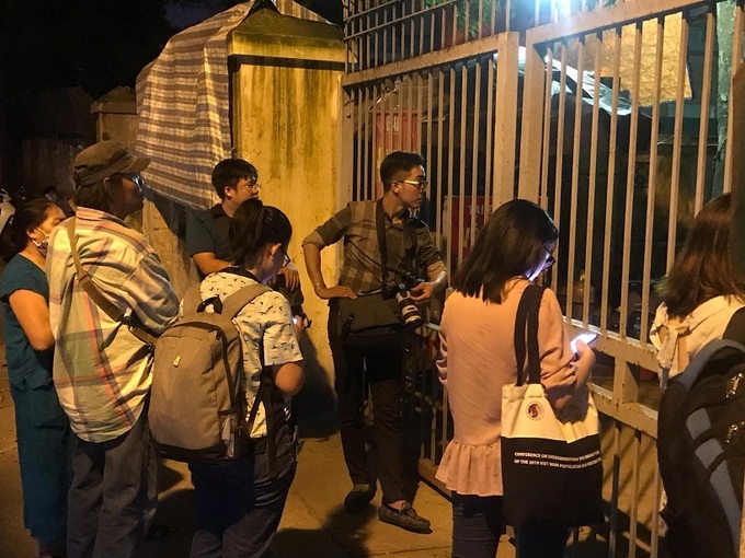 Bé trai Hà Nội tử vong khi nhà trường bỏ quên trên xe đưa đón