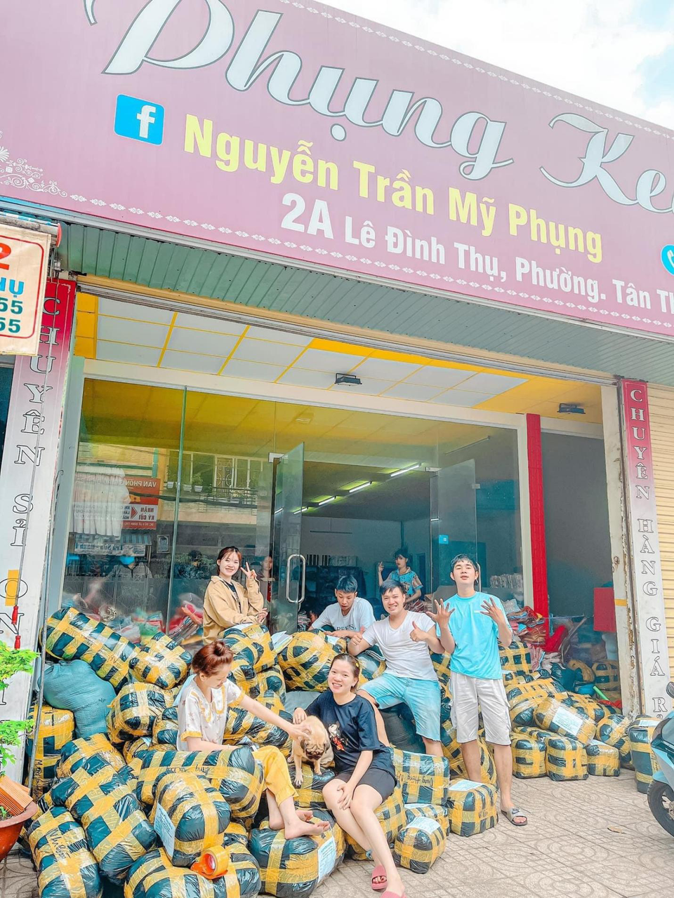 Xưởng sản xuất Phụng Kem chia sẻ bí kíp kinh doanh quần áo hiệu quả - 1 Xưởng sản xuất Phụng Kem chia sẻ bí kíp kinh doanh quần áo hiệu quả - 1