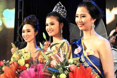 Nữ y sĩ đăng quang danh hiệu Người đẹp xứ Tuyên 2014