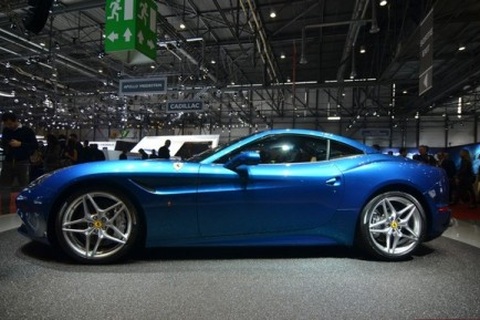 Ferrari trình làng California thế hệ mới 