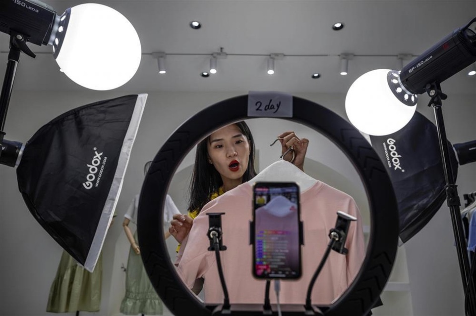 Livestream bán hàng và những bí mật chỉ người trong giới mới biết - 1 Livestream bán hàng và những bí mật chỉ người trong giới mới biết - 1